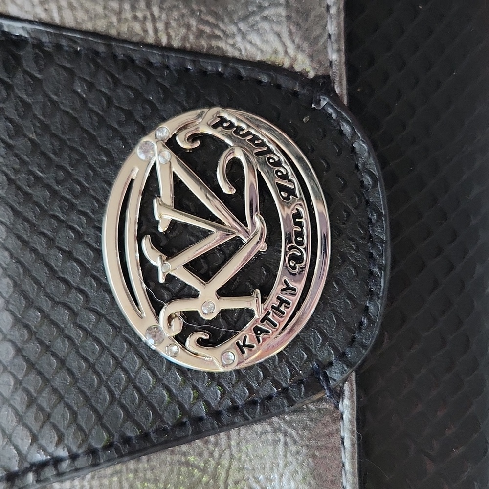 Bindle Of Wallets - Picture 5 of 16